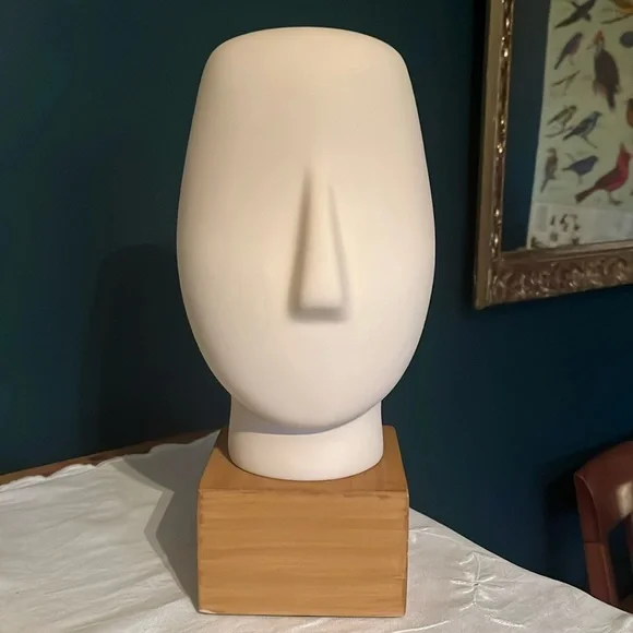 IKEA Bisque Nagon Head Sculpture - Picture 1 of 16